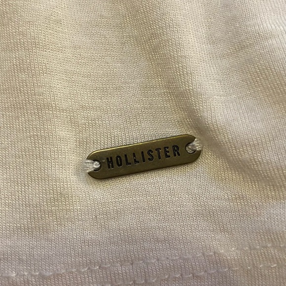 Hollister tee !! White - Picture 3 of 3
